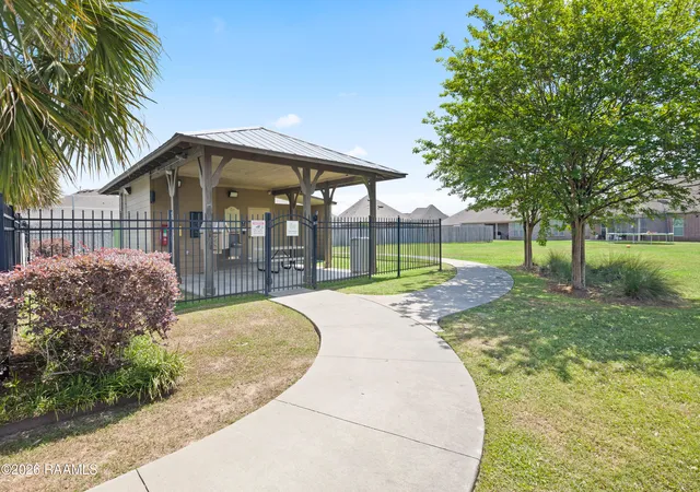 Photo 3 of Sale Pending at 202 Caillou Grv Rd, Youngsville, LA 70592 | MLS# 2600003386 | Listing updated on 2026-09-03