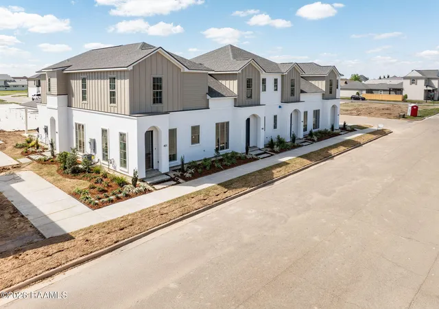 2nd image of 805 Broyles St #105, Youngsville, LA 70592 | MLS# 2600003090
