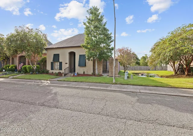 Photo 3 of Single family home for sale at 105 Warmstone Brg Dr, Lafayette, LA 70508 | MLS# 2600007366 | Listing updated on 2026-08-11