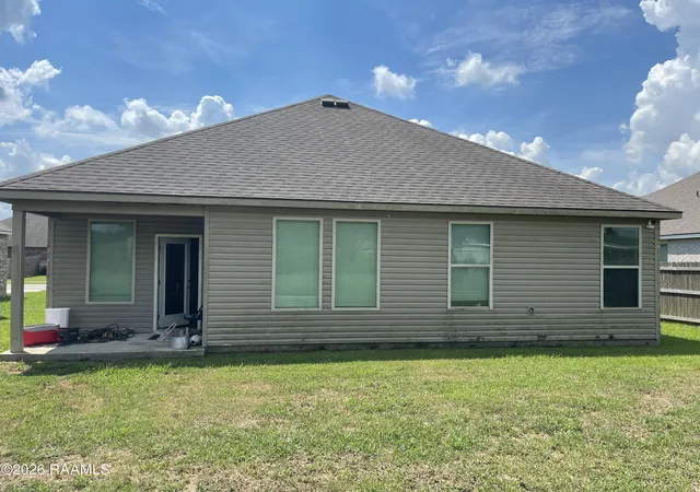Photo 7 of Single family home for sale at 105 Holly Grv Ln, Youngsville, LA 70592 | MLS# 2600008090 | Listing updated on 2026-08-31