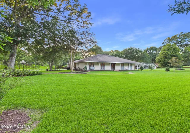 image of 127 Beau Coteau Pkwy, Broussard, LA 70518 | MLS# 2600005170