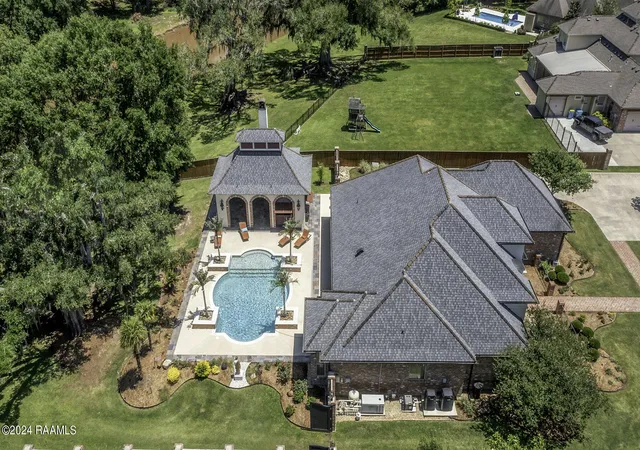 2nd image of 1060 Angelwood Cir, Breaux Bridge, LA 70517 | MLS# 2600006628