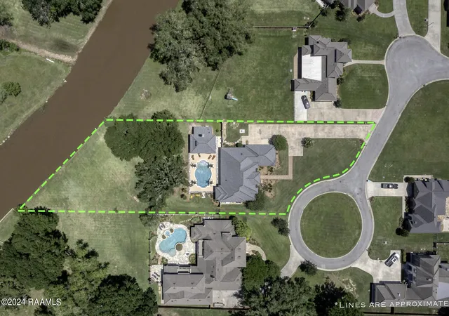 3rd image of 1060 Angelwood Cir, Breaux Bridge, LA 70517 | MLS# 2600006628