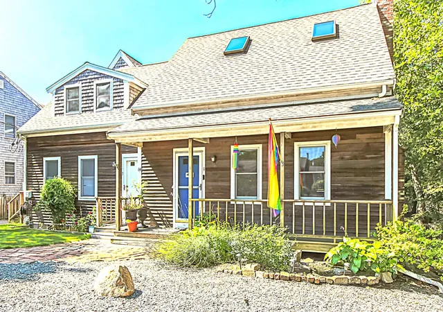 1st image of 14 Nelson Ave, Provincetown, MA 02657 | MLS# 22500631