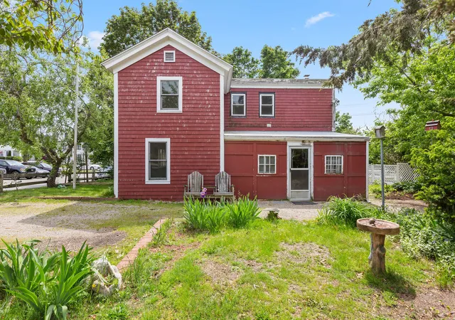 5th image of 22 Browne St, Provincetown, MA 02657 | MLS# 22502651