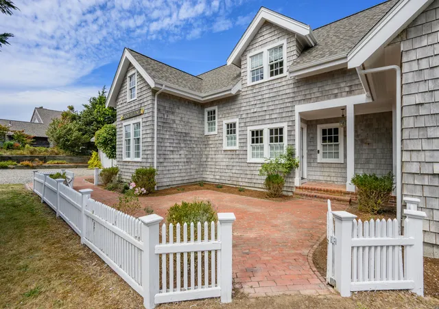 Homes for sale in Orleans, MA | 25 Pleasant View Dr, Orleans, MA 02653 | MLS# 22503843