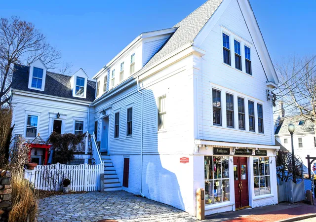5th image of 176 Commercial St, Provincetown, MA 02657