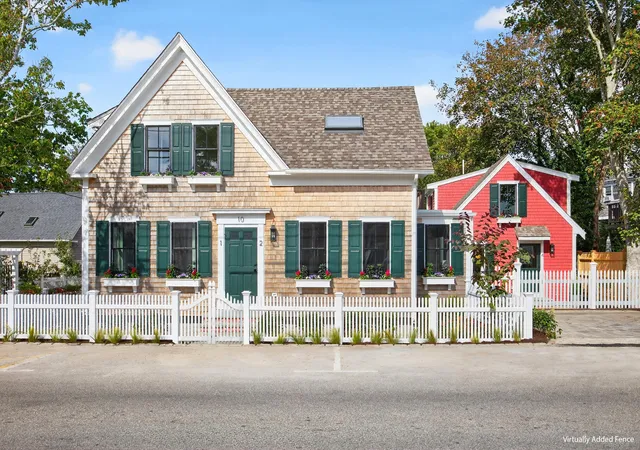 2nd image of 10 Bradford St, Provincetown, MA 02657