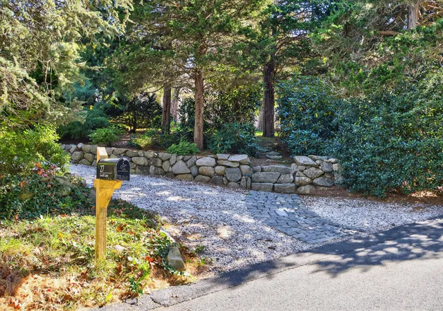 2nd image of 27 Lovell Ln, Orleans, MA 02653 | MLS# 22602770