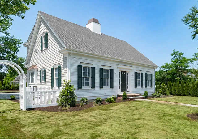 Homes for sale in Chatham, MA | 33 Crowell Rd, Chatham, MA 02633 | MLS# 22600794