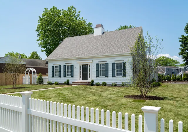 Homes for sale in Chatham, MA | 33 Crowell Rd, Chatham, MA 02633 | MLS# 22600794
