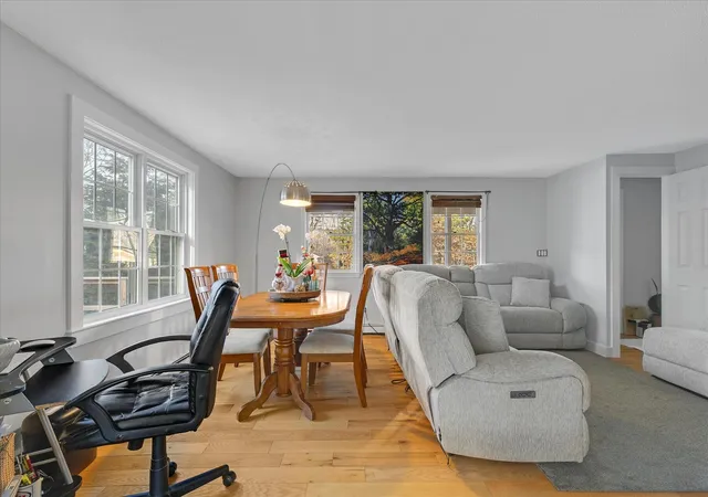 5th image of 116 Franklin Ter, Tisbury, MA 02568 | MLS# 22600011
