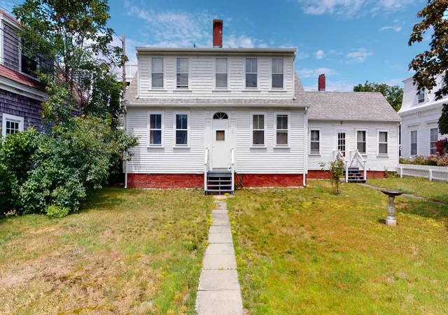 3rd image of 580 Commercial St, Provincetown, MA 02657 | MLS# 22600002