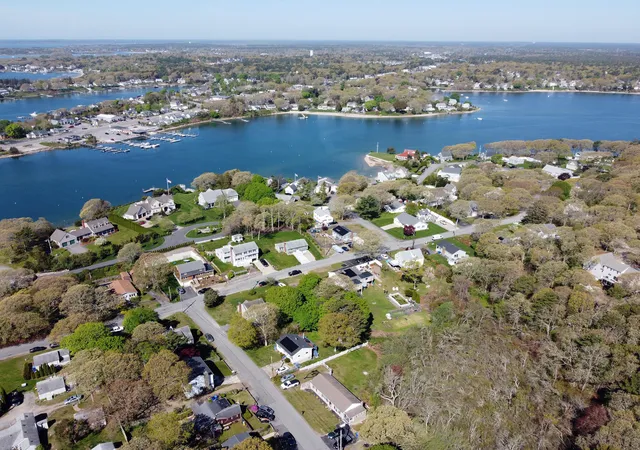 Homes for sale in Buzzards Bay, MA | 4 Van Bummel Rd, Buzzards Bay, MA 02532 | MLS# 22600164