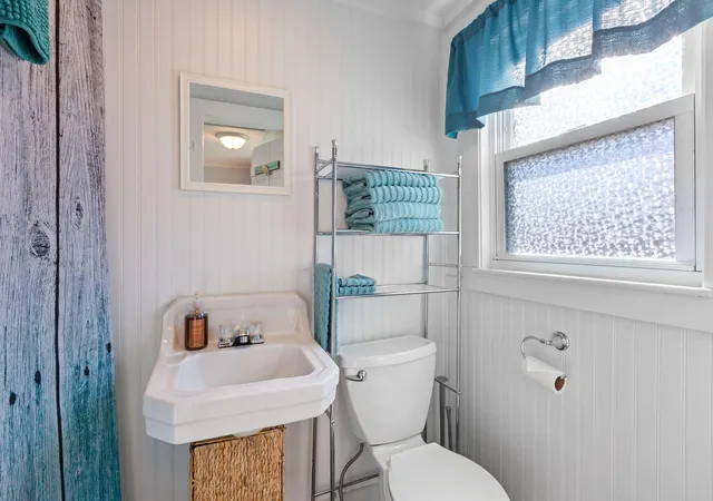 image of 183 Captain Chase Rd, Dennis Port, MA 02639
