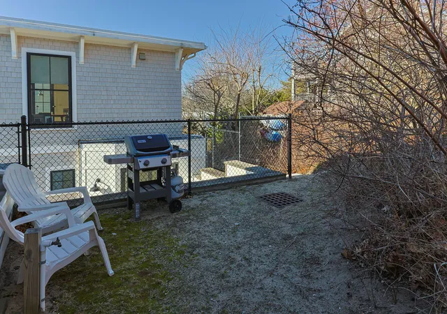 21st image of 350 Bradford St #UNIT 11, Provincetown, MA 02657 | MLS# 22600627