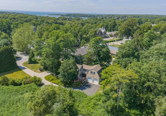 2nd image of 537 W Falmouth Hwy, Falmouth, MA 02540 | MLS# 22600758