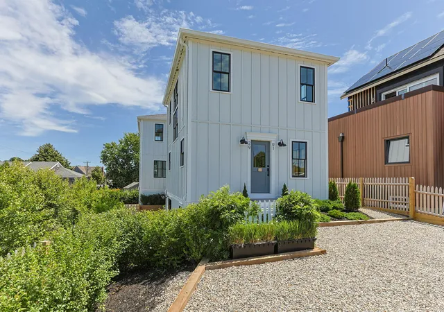 2nd image of 29 Cemetery Rd #1, Provincetown, MA 02657 | MLS# 22600780