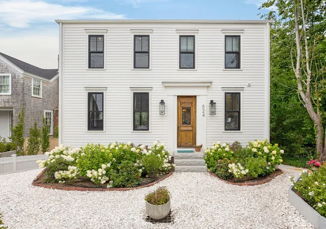 4th image of 624 Commercial St, Provincetown, MA 02657 | MLS# 22601253