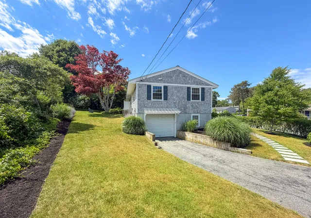 Photo 3 of Sale Pending at 137 Shane Dr, Chatham, MA 02633 | MLS# 22600988 | Listing updated on 2026-10-02