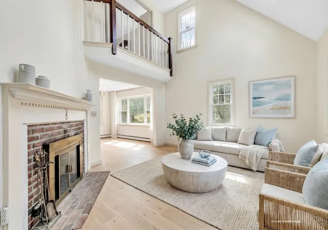5th image of 5 Briar Patch Rd, Osterville, MA 02655 | MLS# 22600998