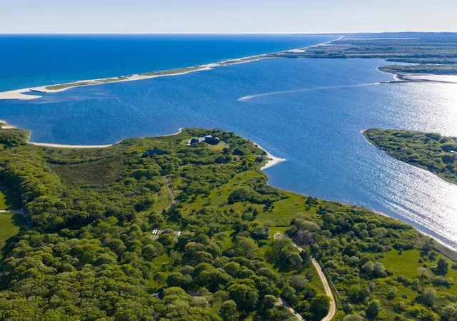 2nd image of 61 Butlers Cove Rd, Edgartown, MA 02539 | MLS# 22602926