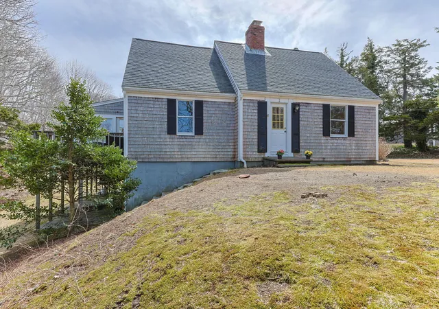 3rd image of 2 Shell Ln, Orleans, MA 02653 | MLS# 22601075
