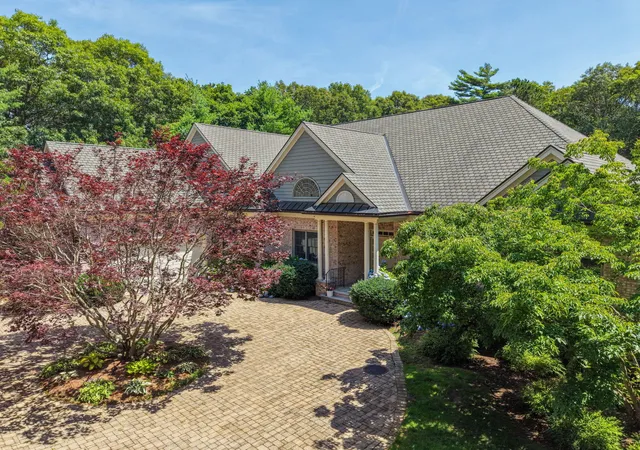 1st image of 93 Oyster Wy, Osterville, MA 02655 | MLS# 22601594