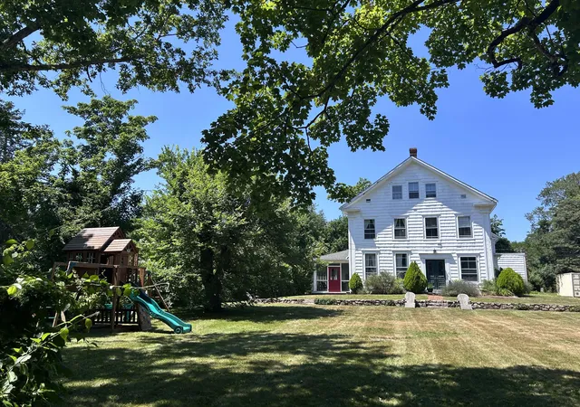 41st image of 946 Main St, Dennis, MA 02638 | MLS# 22601362