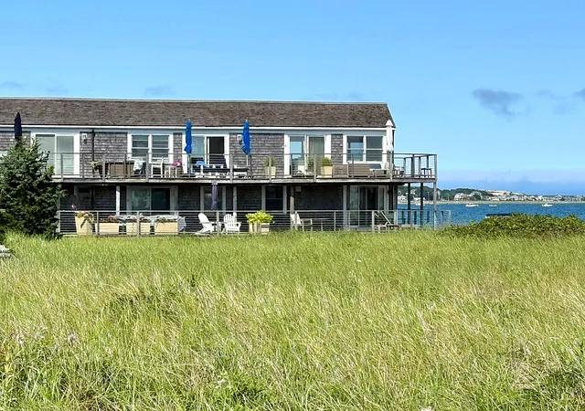 2nd image of 421 Commercial St, Provincetown, MA 02657