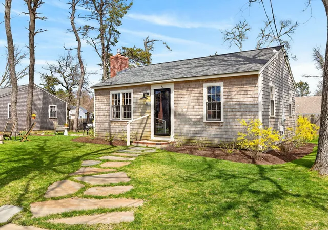 4th image of 6 Manning Rd, Dennis Port, MA 02639 | MLS# 22601678