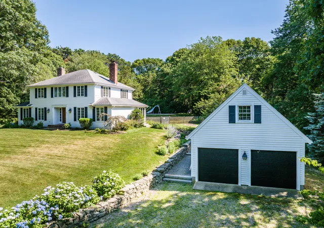 2nd image of 20 Howland Ln, East Sandwich, MA 02537 | MLS# 22601330