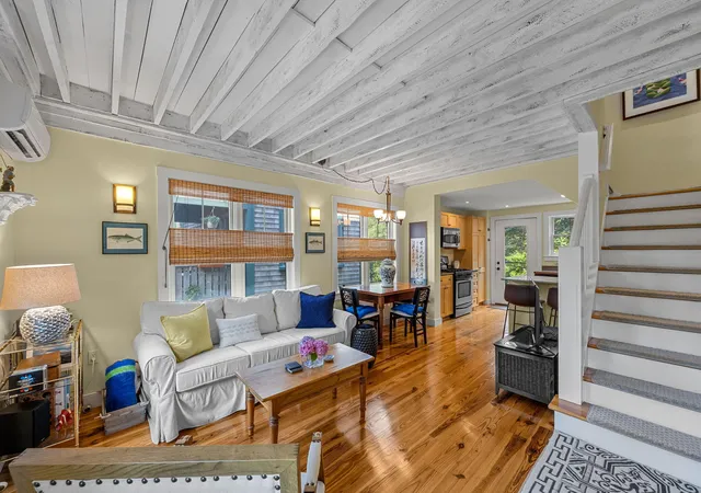 5th image of 3 Mdw Rd, Provincetown, MA 02657