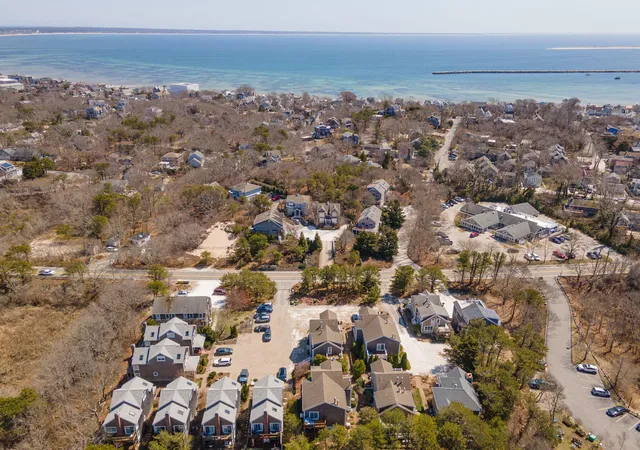 2nd image of 52a Harry Kemp Wy, Provincetown, MA 02657