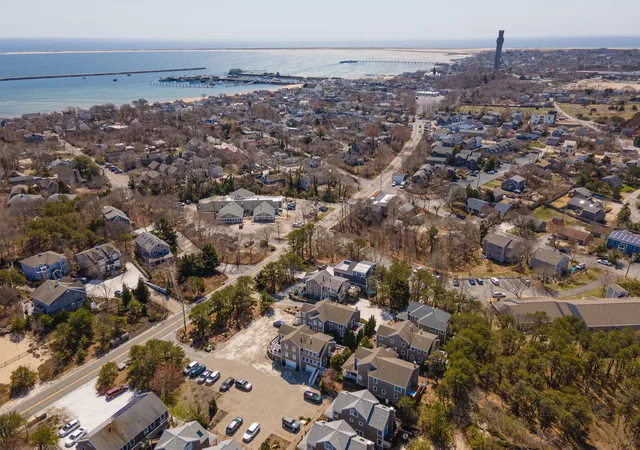 27th image of 52a Harry Kemp Wy #UNIT 6, Provincetown, MA 02657 | MLS# 22601341