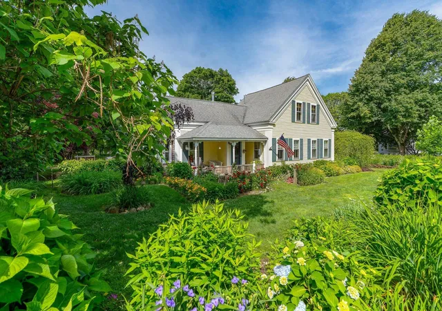 2nd image of 955 Main St, Osterville, MA 02655 | MLS# 22601611