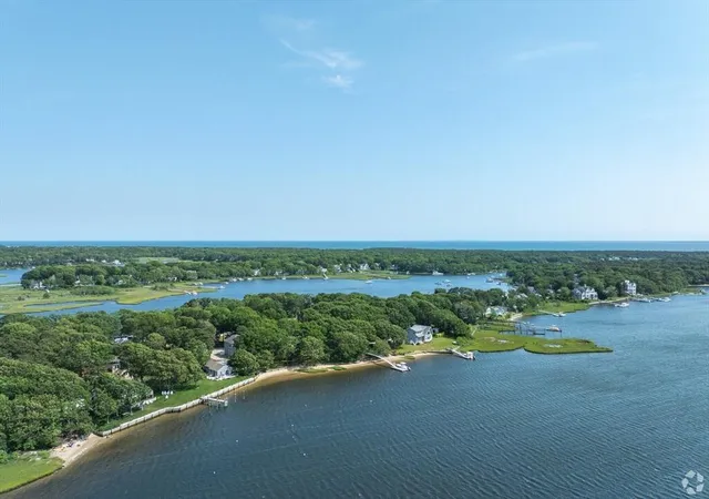 Homes for sale in Mashpee, MA | 183 Monomoscoy Rd, Mashpee, MA 02649 | MLS# 22601410