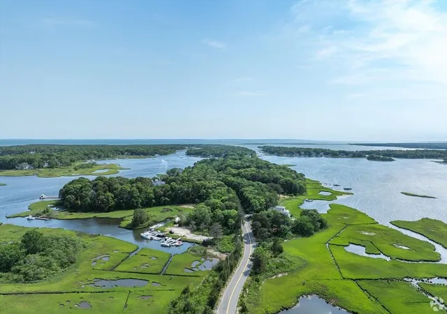 Homes for sale in Mashpee, MA | 183 Monomoscoy Rd, Mashpee, MA 02649 | MLS# 22601410