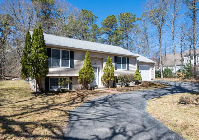 3rd image of 441 Old Mill Rd, Osterville, MA 02655 | MLS# 22601575
