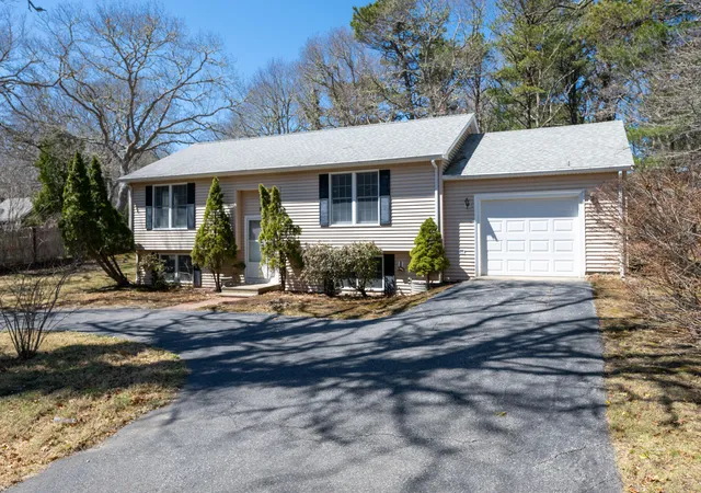 4th image of 441 Old Mill Rd, Osterville, MA 02655 | MLS# 22601575