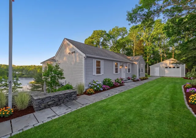 1st image of 162 Main St, Osterville, MA 02655 | MLS# 22601704