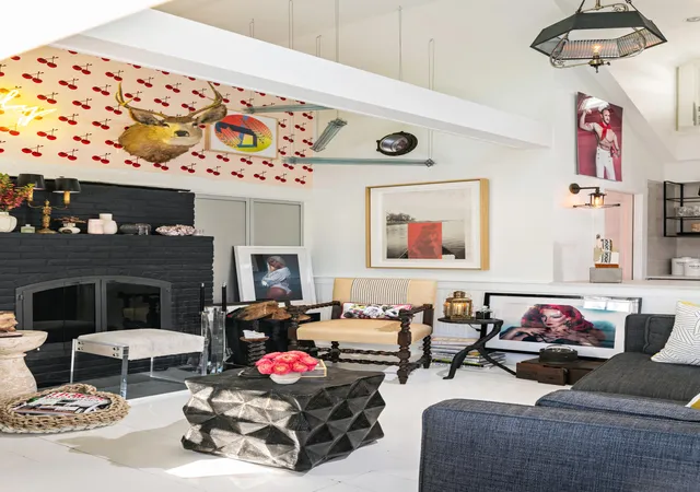 4th image of 381 Commercial St, Provincetown, MA 02657