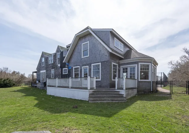 3rd image of 9 Hedge Ln, Falmouth, MA 02540 | MLS# 22601832
