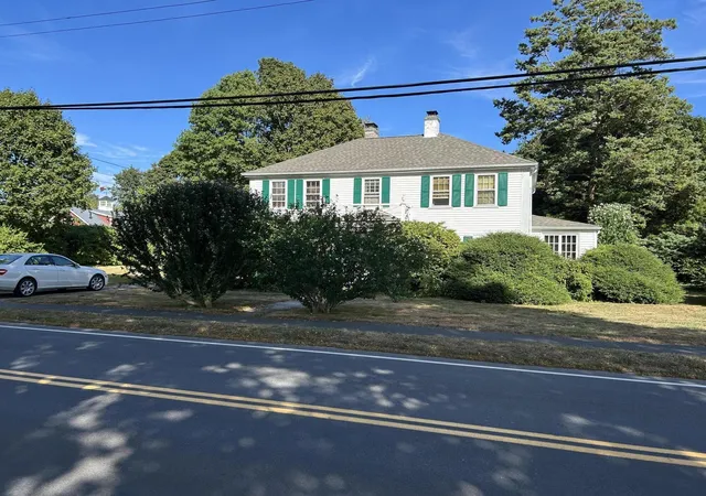 1st image of 112 Shore St, Falmouth, MA 02540 | MLS# 22603429