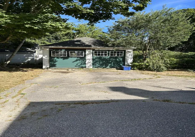 4th image of 112 Shore St, Falmouth, MA 02540 | MLS# 22603429