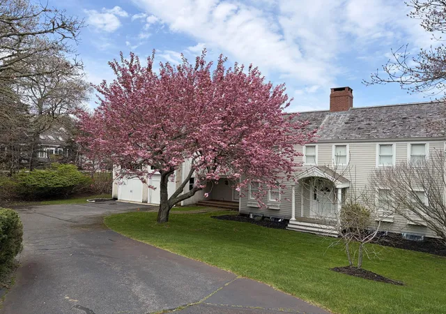 2nd image of 60 Harbor Hill Rd, Chatham, MA 02633 | MLS# 22601737