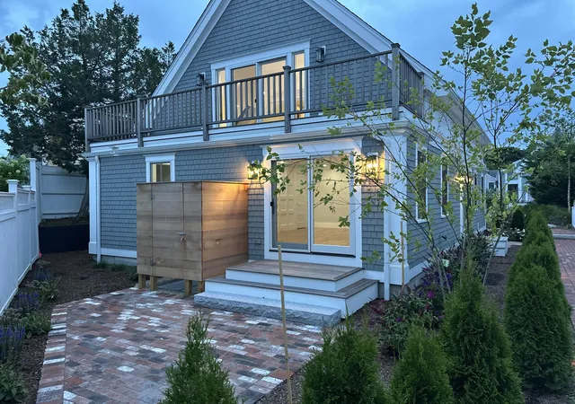 2nd image of 65 Franklin St, Provincetown, MA 02657