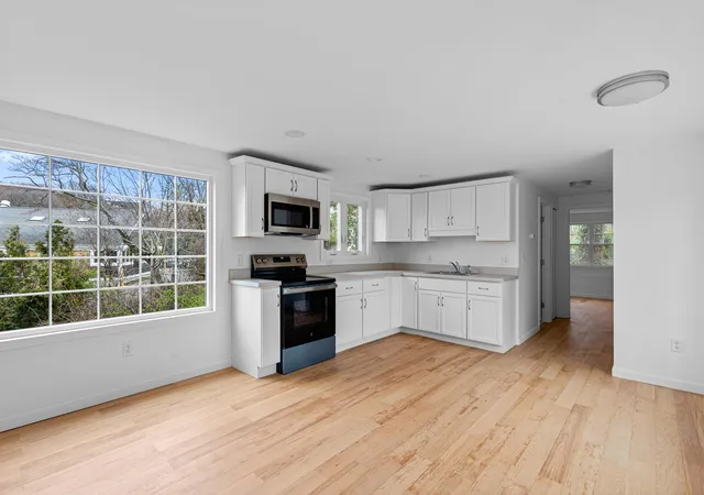 4th image of 23 Harry Kemp Wy #APT A, Provincetown, MA 02657 | MLS# 22601883