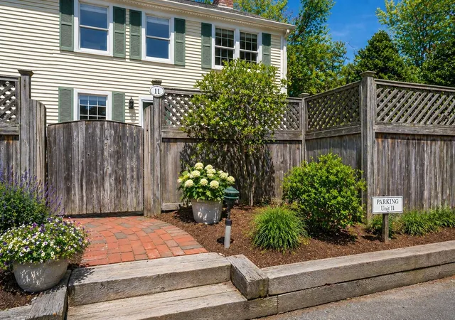 Homes for sale in Orleans, MA | 4 Center Pl #UNIT 11, Orleans, MA 02653 | MLS# 22601964