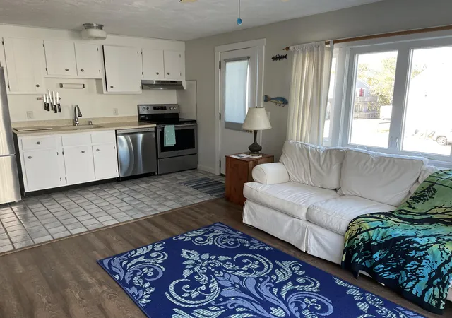2nd image of 690 Commercial St #UNIT 5D, Provincetown, MA 02657 | MLS# 22601934